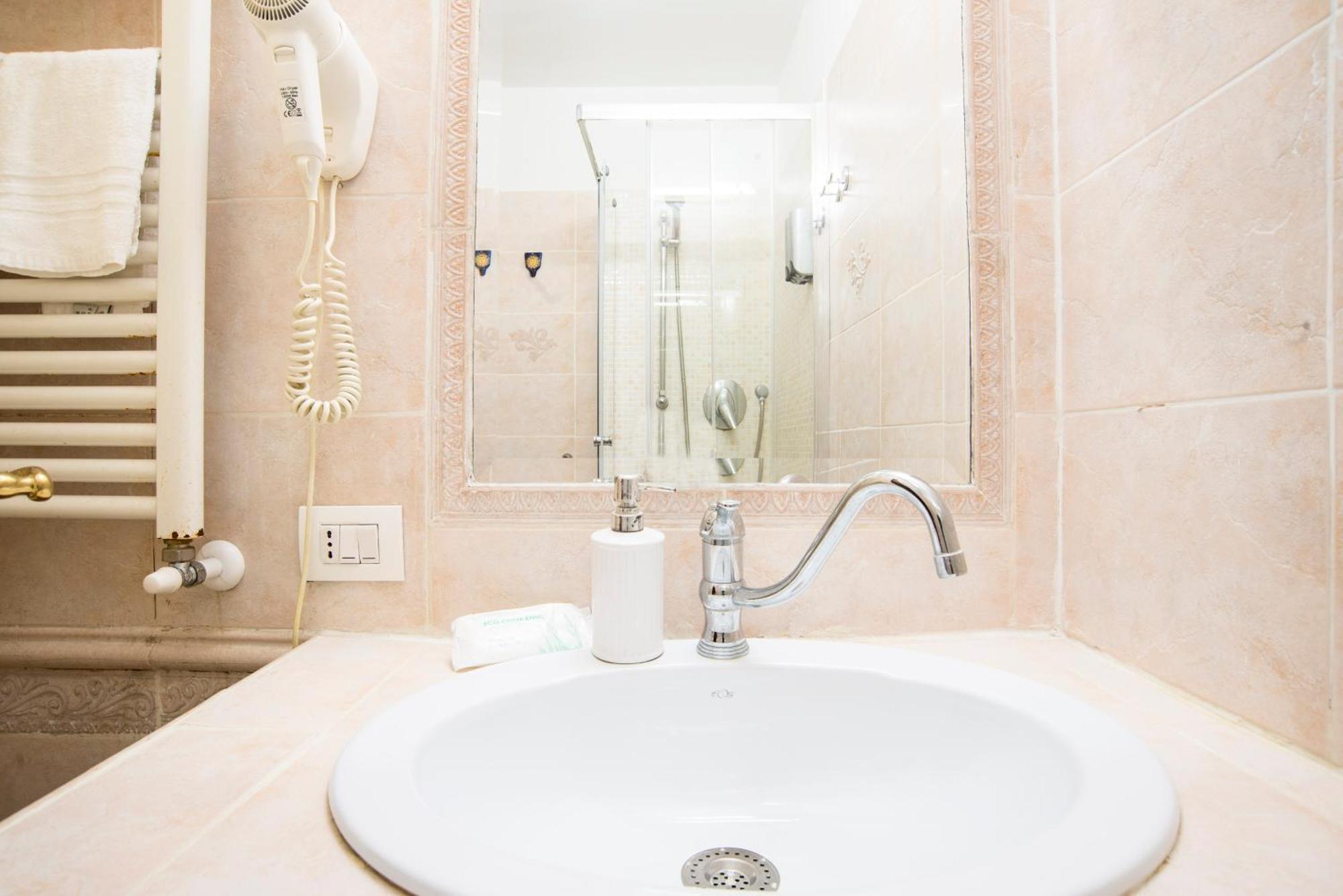 Colosseum B Guest house 3*