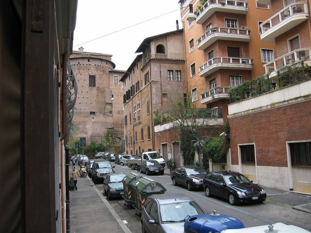 Colosseum B 3*